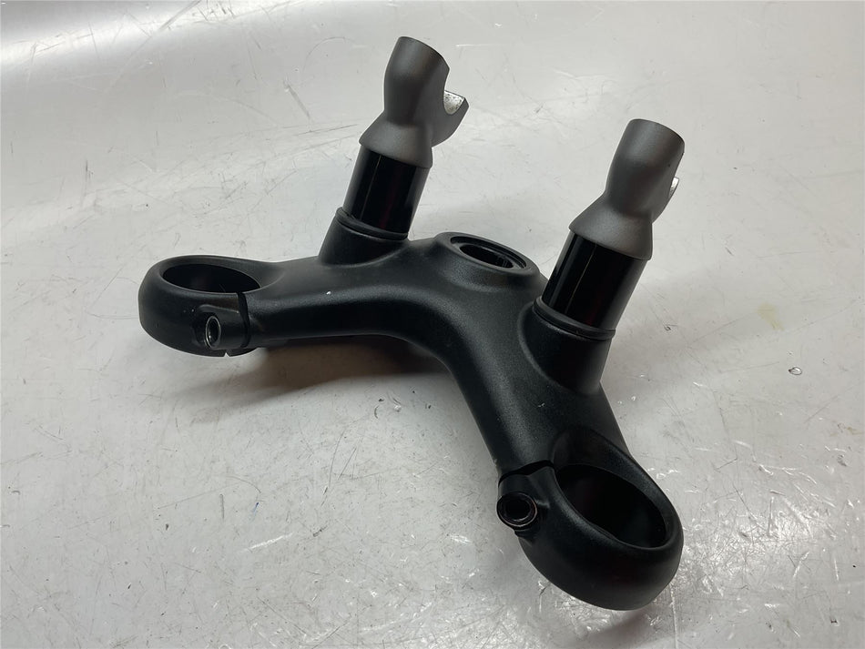2017 Triumph Bonneville Bobber Upper Yoke - T2042477