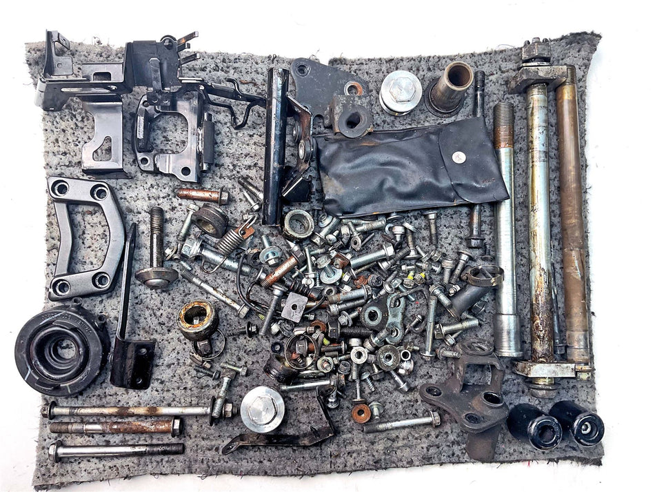 2015 Kawasaki ER-6f Assorted Fixings & Bolts