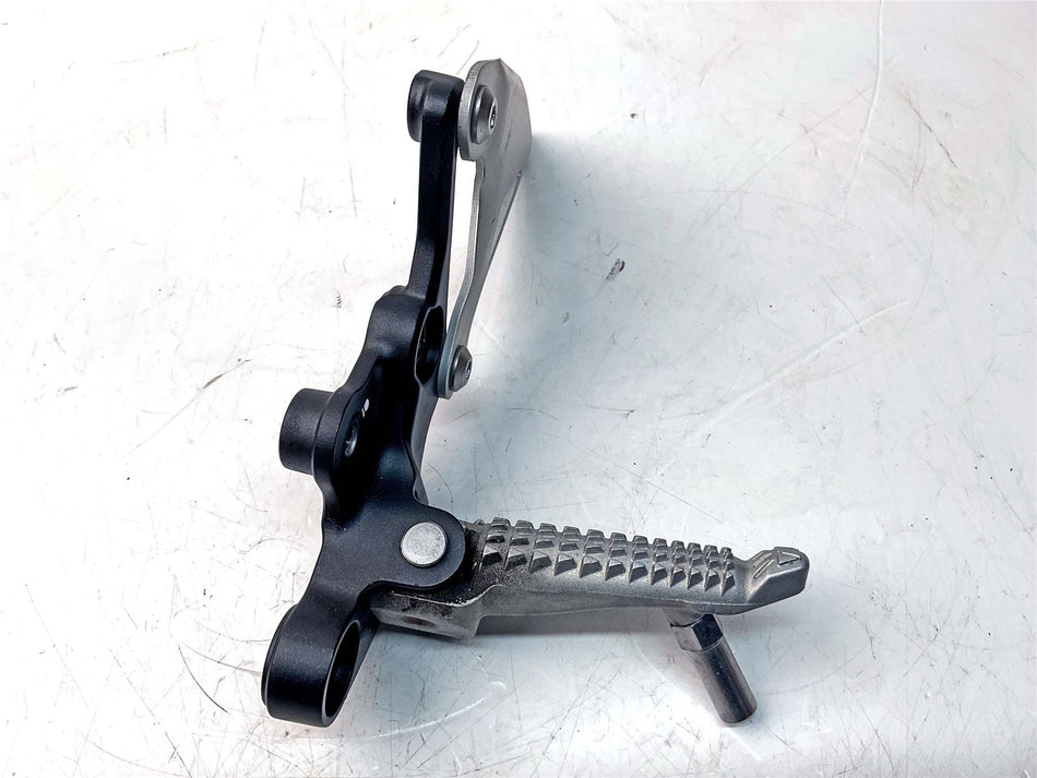 2024 Kawasaki Z500 Left Front Frootrest - 350631407