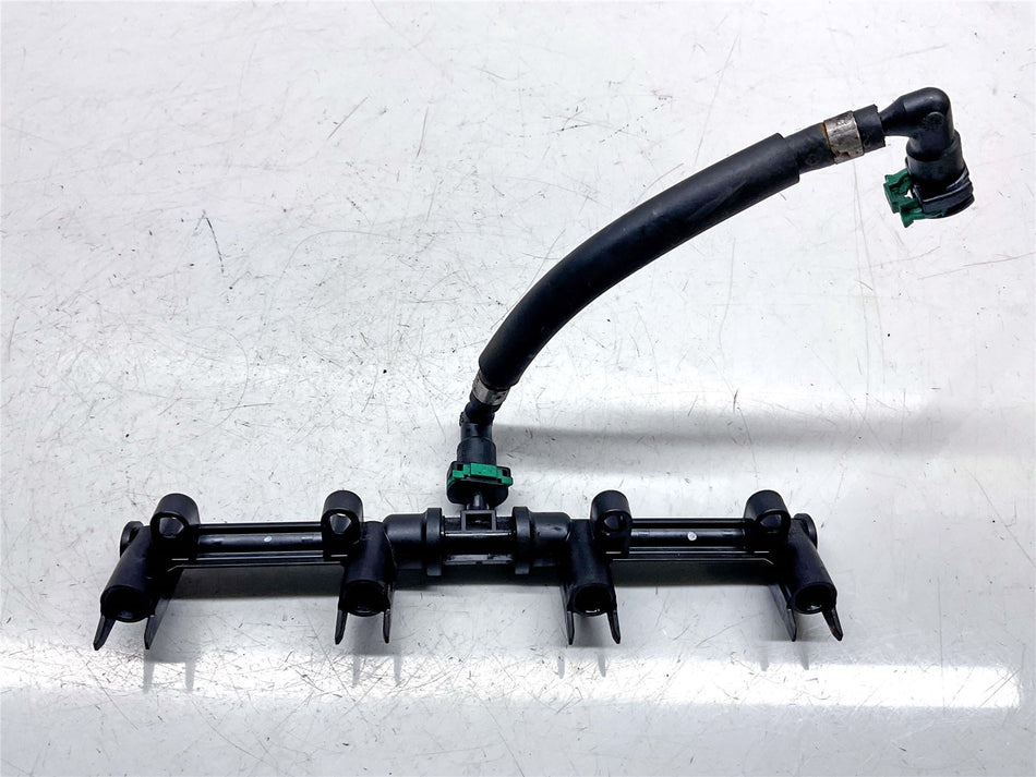 2016 Honda CB650F Fuel Injector Rail - 16630MFJD00