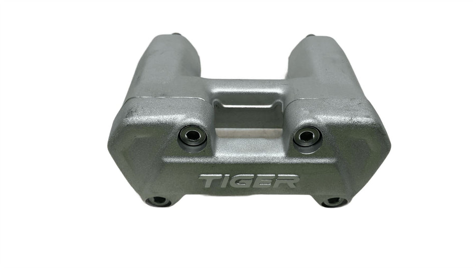 2025 Triumph Tiger 1200 Handlebar Clamp Bridge T2049818