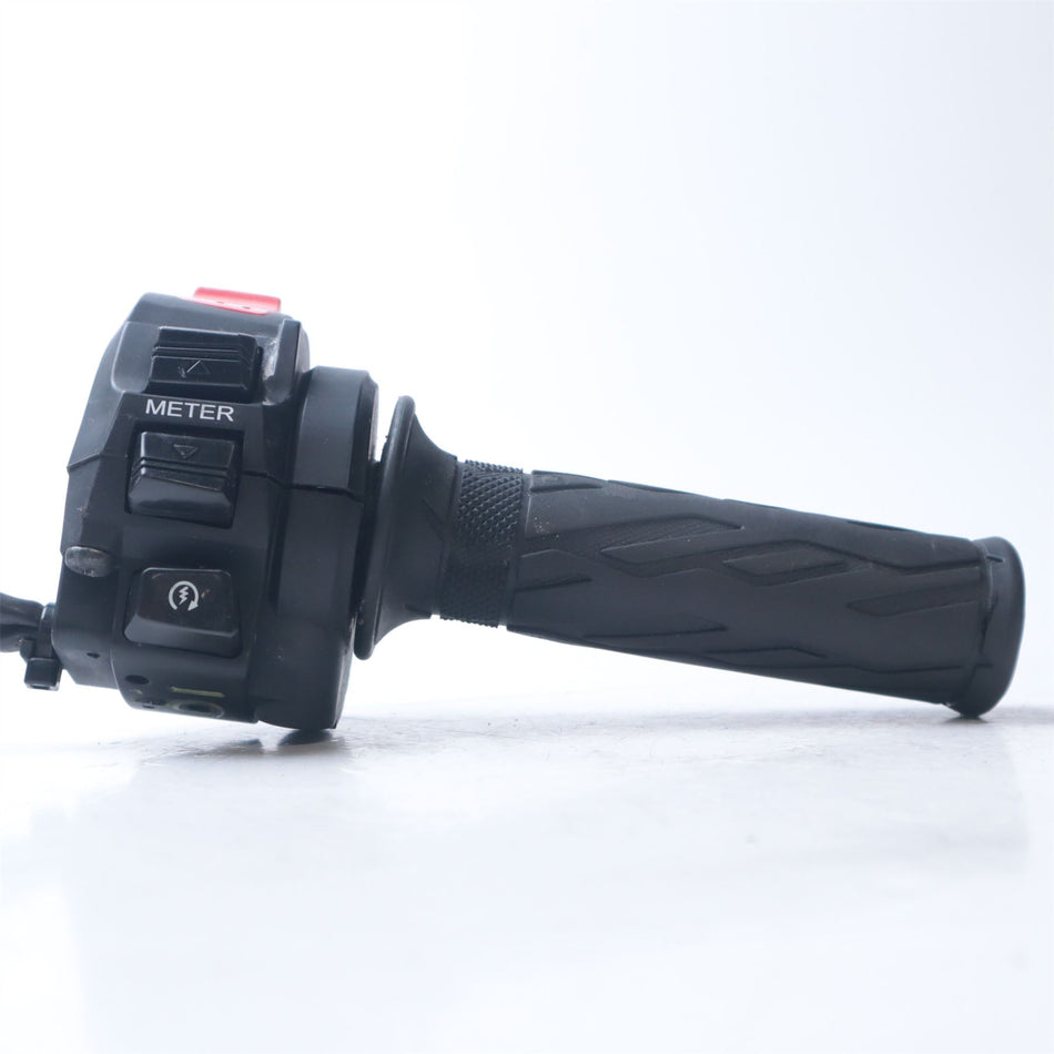 2016 Suzuki GSX-R750 Right Switchgear & Throttle - 3720047H30000