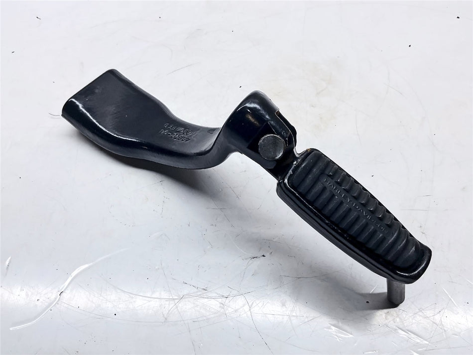2020 Harley-Davidson Sportster 883 XL883 LEFT FRONT FOOTREST HANGER - 42972-04