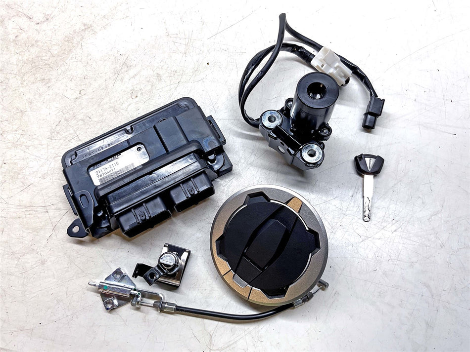 2025 Kawasaki Z900 ZR900 Full Lock Set / Key Set / ECU - 437 Miles
