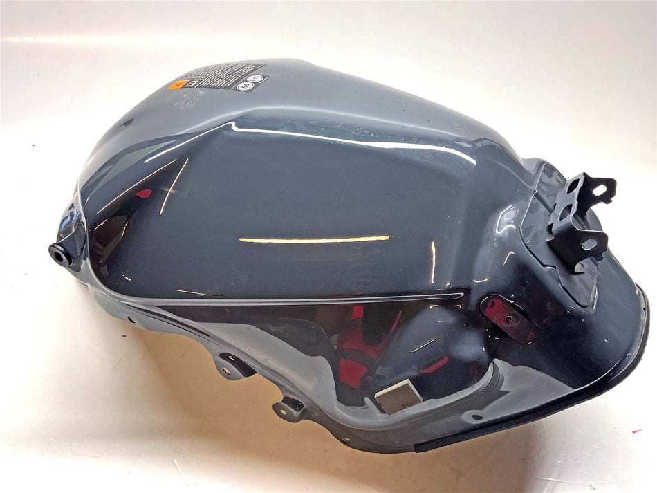 2022 Yamaha MT-10 Fuel Tank  - B67Y24100102