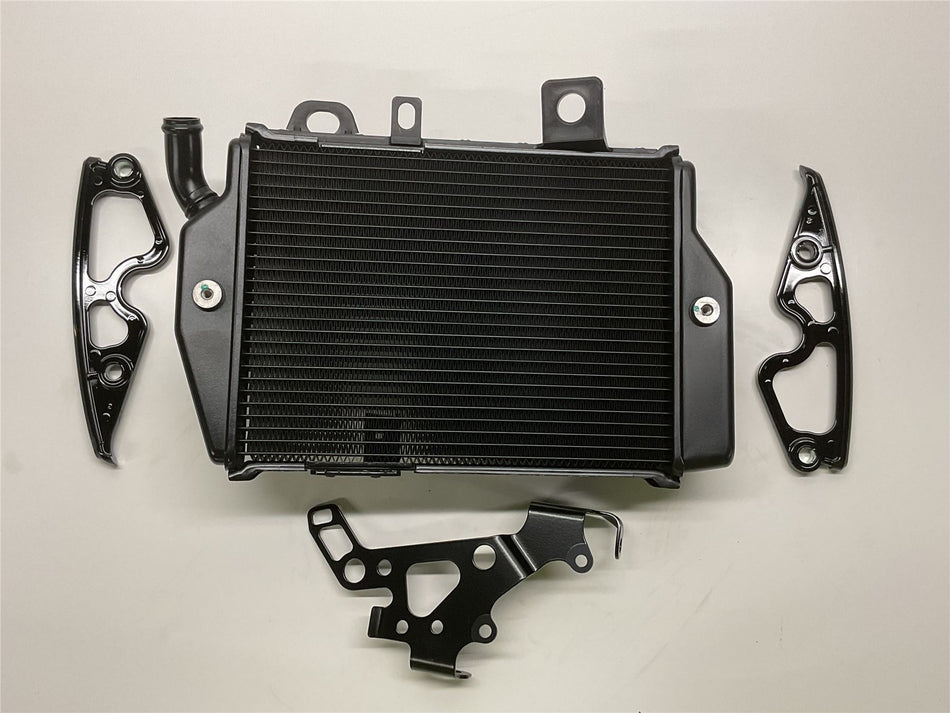 2022 TRIUMPH ROCKET 3 R Radiator  - T2100679