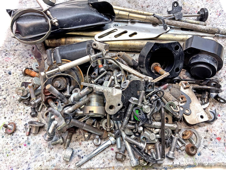 2016 Kawasaki ZZR1400 Assorted Nuts, Bolts & Fixings