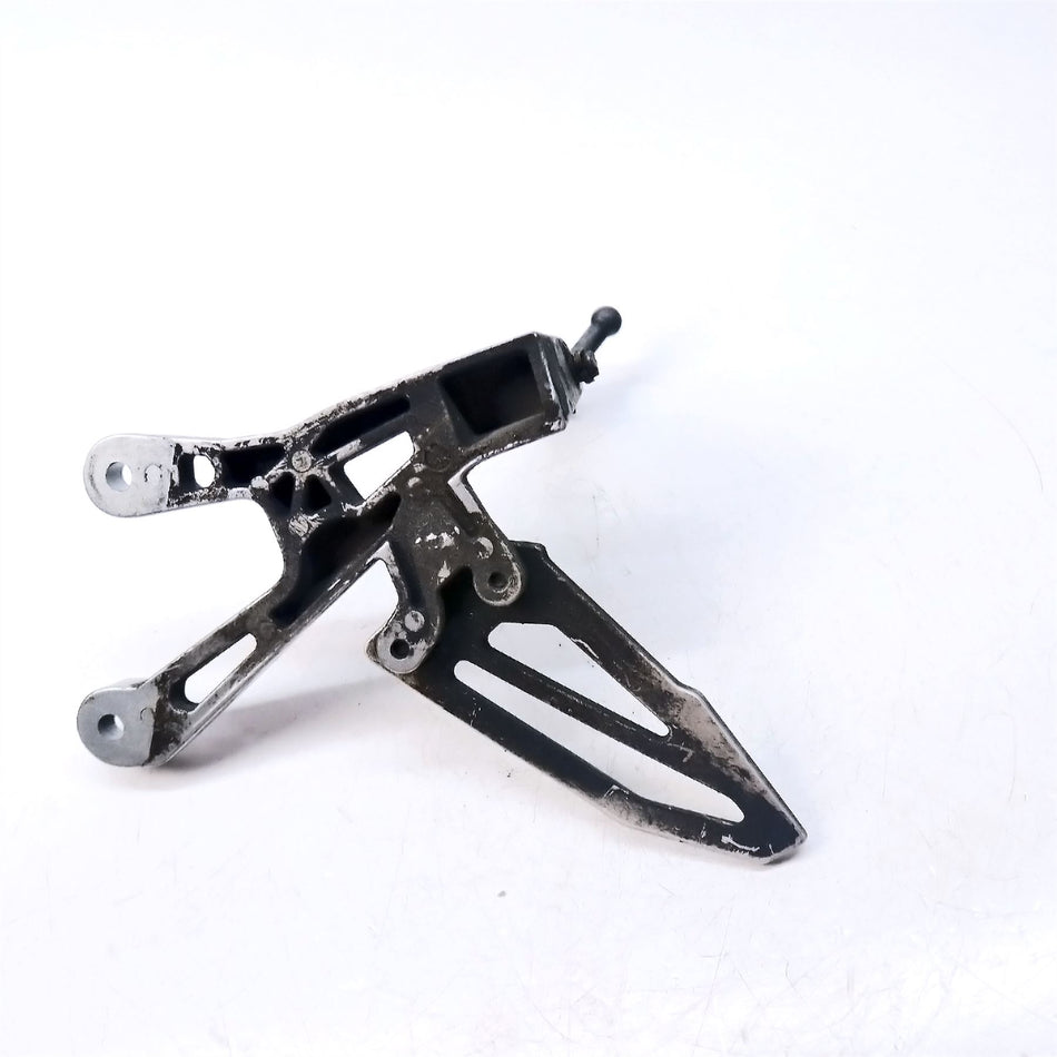 2017 Yamaha MT-10 Right Footrest Hanger - b672742l0100