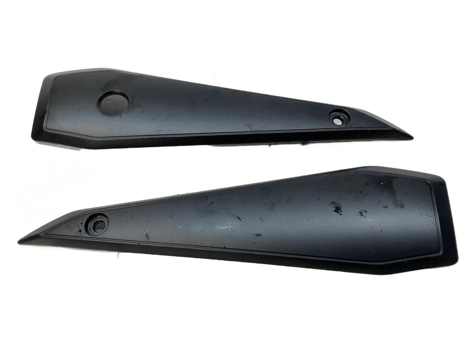 2013 Yamaha FZ1 Infill Panels (L & R) Side Covers 2D12117V00