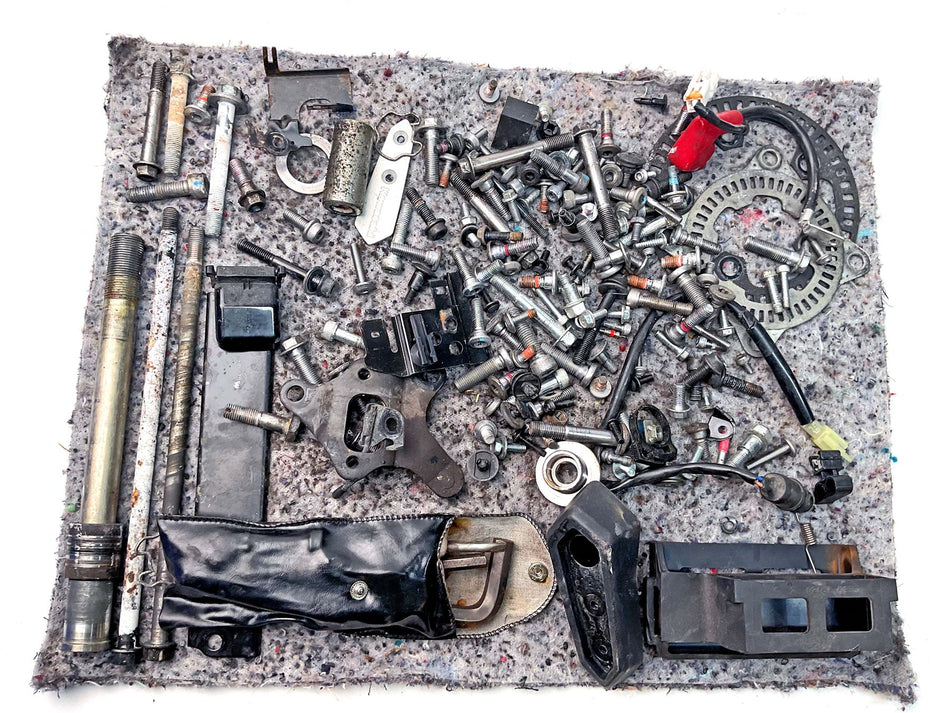 2018 Kawasaki Ninja 1000SX ZX1000 Assorted Nuts, Bolts & Fixings