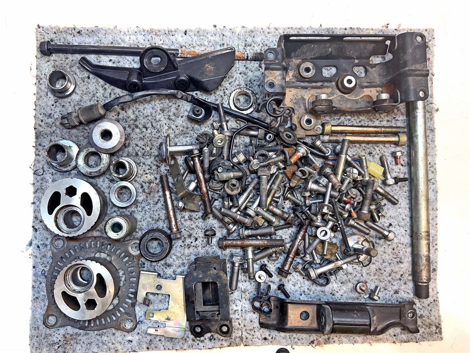 2011 Kawasaki Ninja 1000 ZX1000H ABS Assorted Nuts, Bolts & Fixings