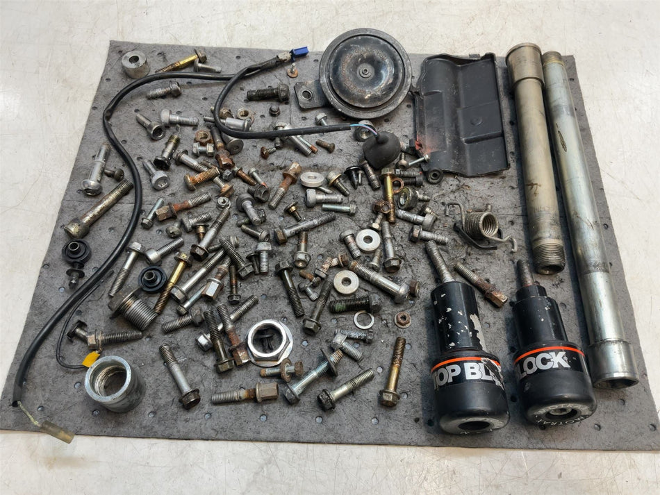 2001 Honda CBR929RR Assorted Nuts Bolts & Fixings 38100MCJ003