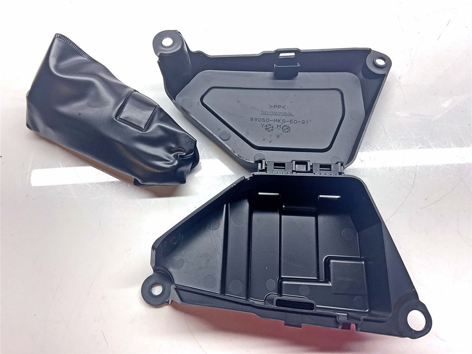 2022 Honda CRF1100L Africa Twin DCT Tool Box & Tools - 89050MKSE00