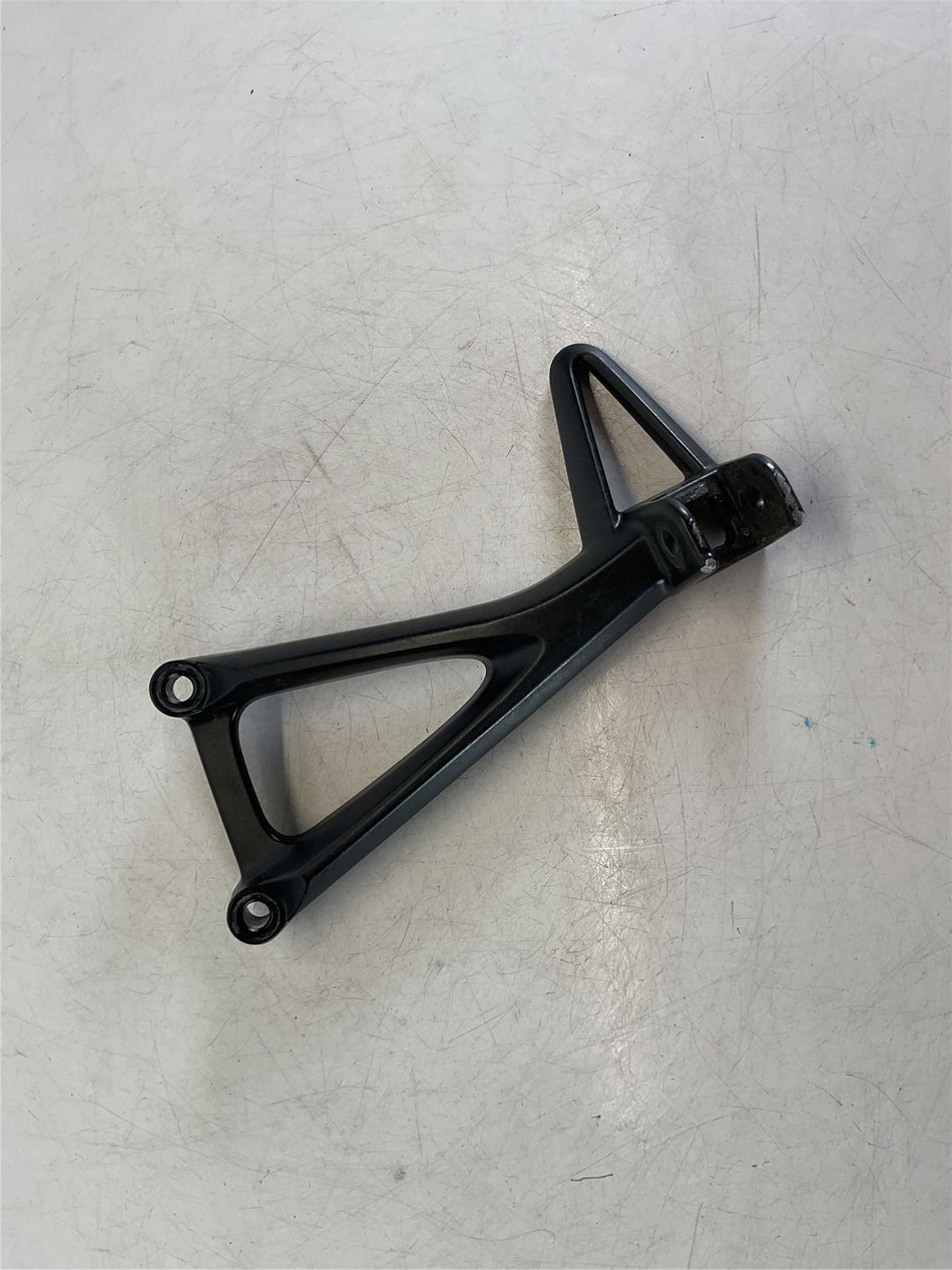 2024 YAMAHA MT-125 Left Rear Footrest Hanger - B7D-F741L-00