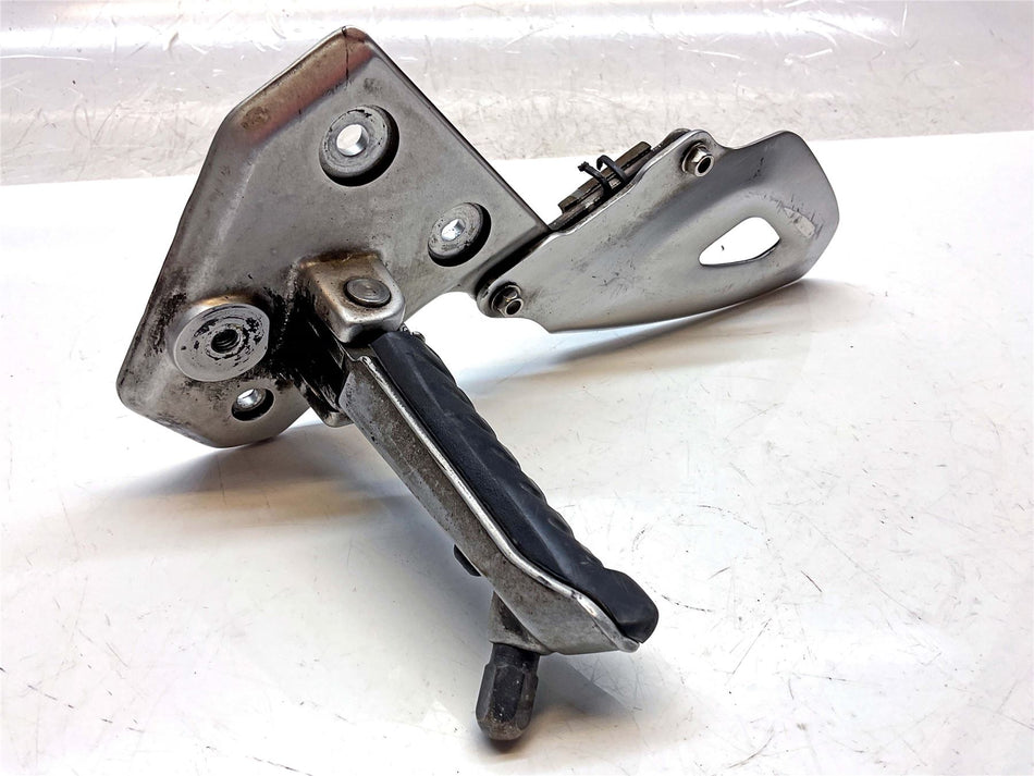 2007 Triumph Tiger 1050 Front Left Footrest & Hanger - T2081270