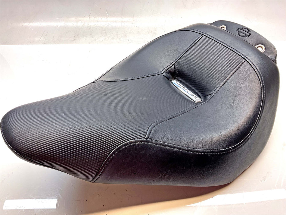 2015 Harley-Davidson Breakout FXSB Riders Seat - 52000096