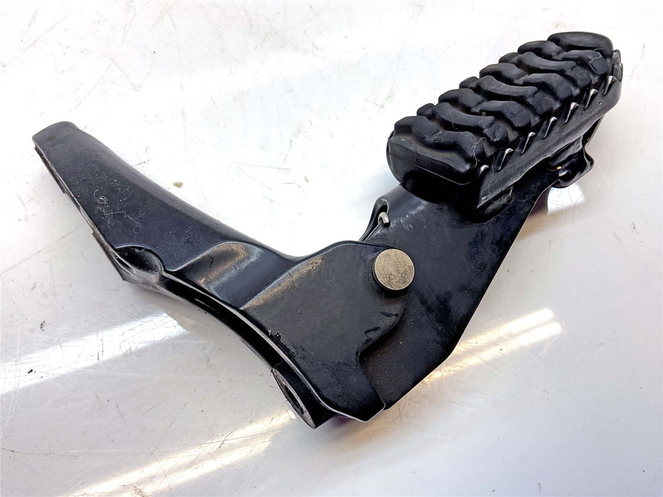 2021 Triumph Street Scrambler Front Left Footrest & Hanger - T2082356
