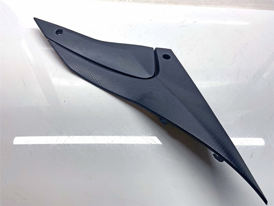 2022 Aprilia Tuono V4 1100 Factory ABS Right Tank Fairing - 2B006972