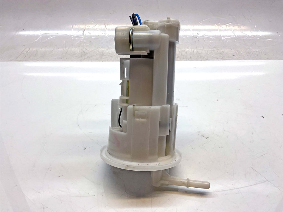 2023 Triumph Street Triple 765 R Fuel Pump - T2403892