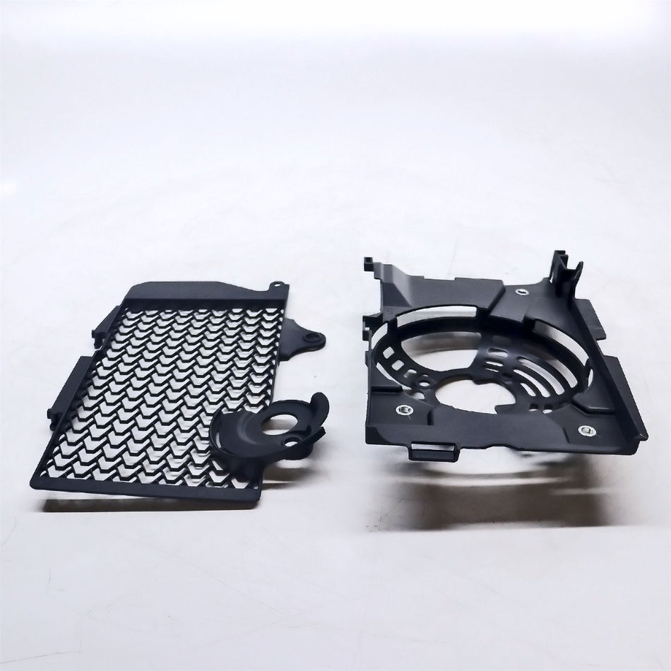 2021 Honda CRF1000L Africa Twin Right Radiator Fan Shroud & Grill - 19015MKSE01