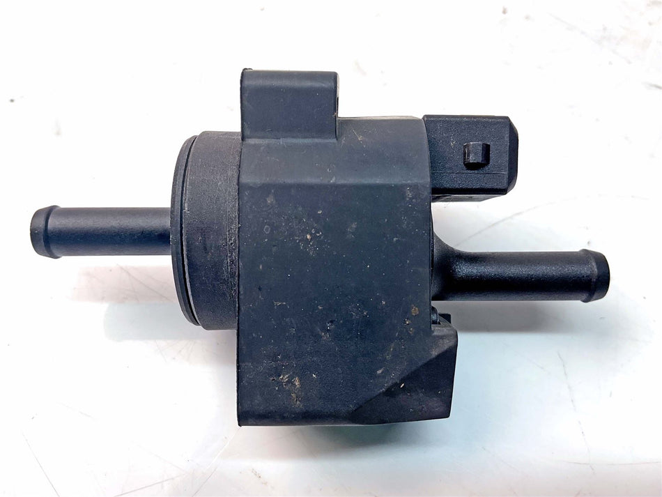 2022 BMW R1250RT Fuel Breather Valve - 16138567224