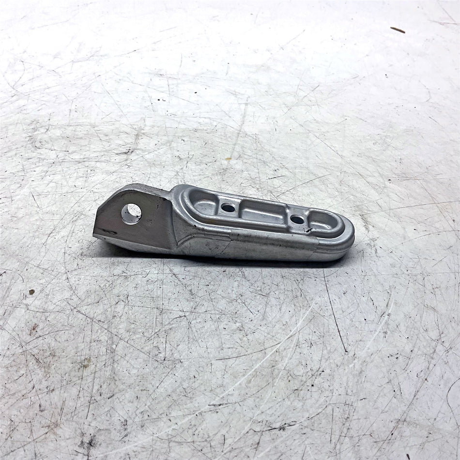 2020 Triumph Tiger 900 GT Pro Left Rear Footrest  - T2082142