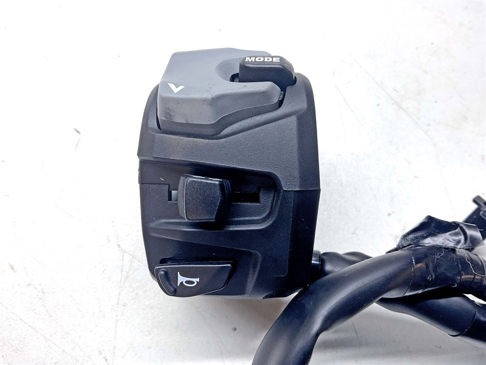 2025 Suzuki GSX-8R Switchgear Left - 3740025L00000