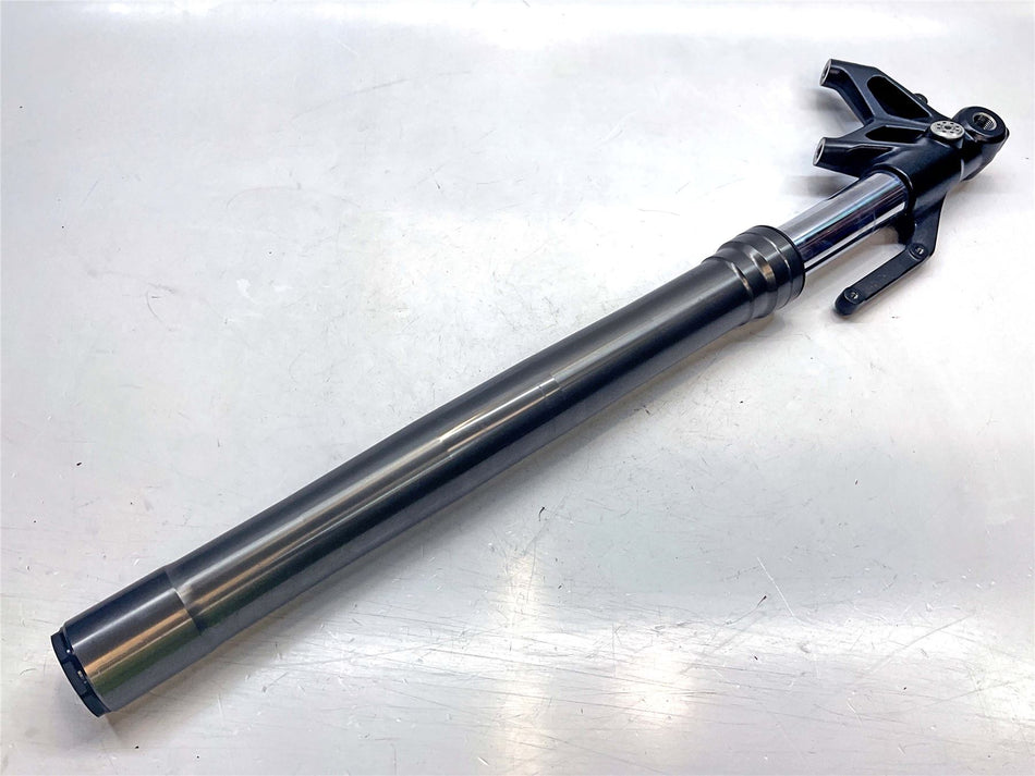 2025 Triumph Street Triple 765 RS Left Fork - T2043382