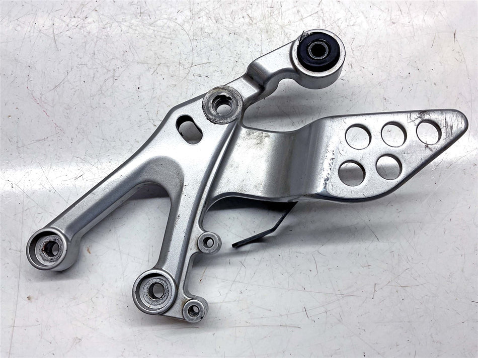 2016 Yamaha YZF-R 125 Front Right Footrest Hanger - 5D7F74430100