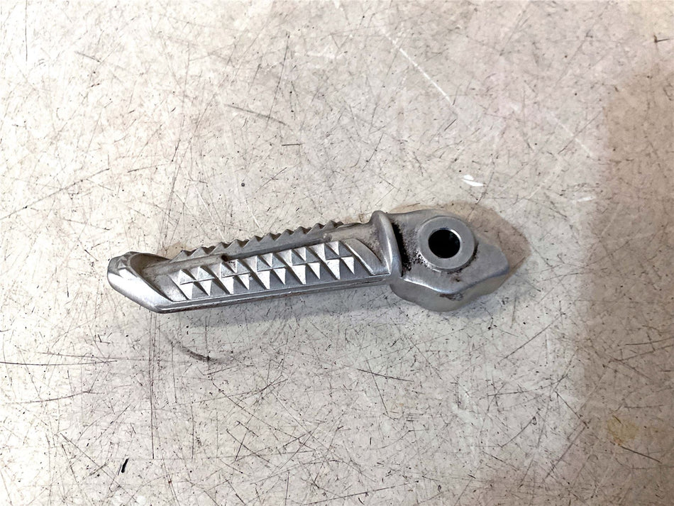 2023 Triumph Street Triple 765 R Right Rear Footrest - T2089504