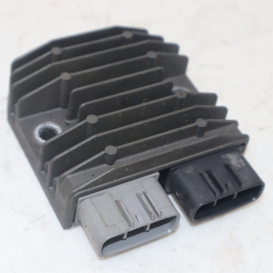 2012 TRIUMPH STREET TRIPLE 675R Regulator Rectifier - T1300675