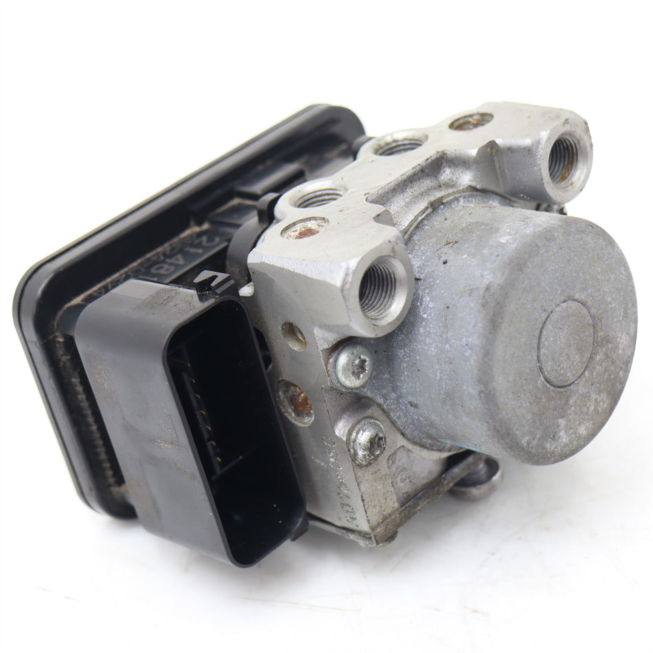 2012-2016 TRIUMPH STREET TRIPLE 675 ABS Pump - T67520132016