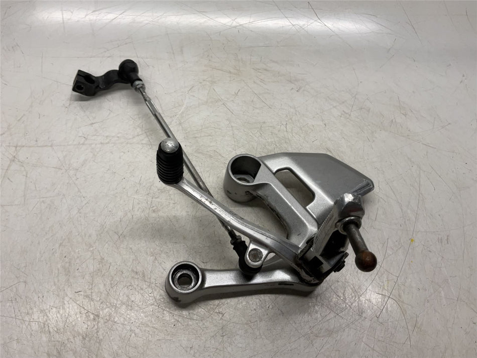 2014 Yamaha MT-09 Gear Lever - 1RC1811000