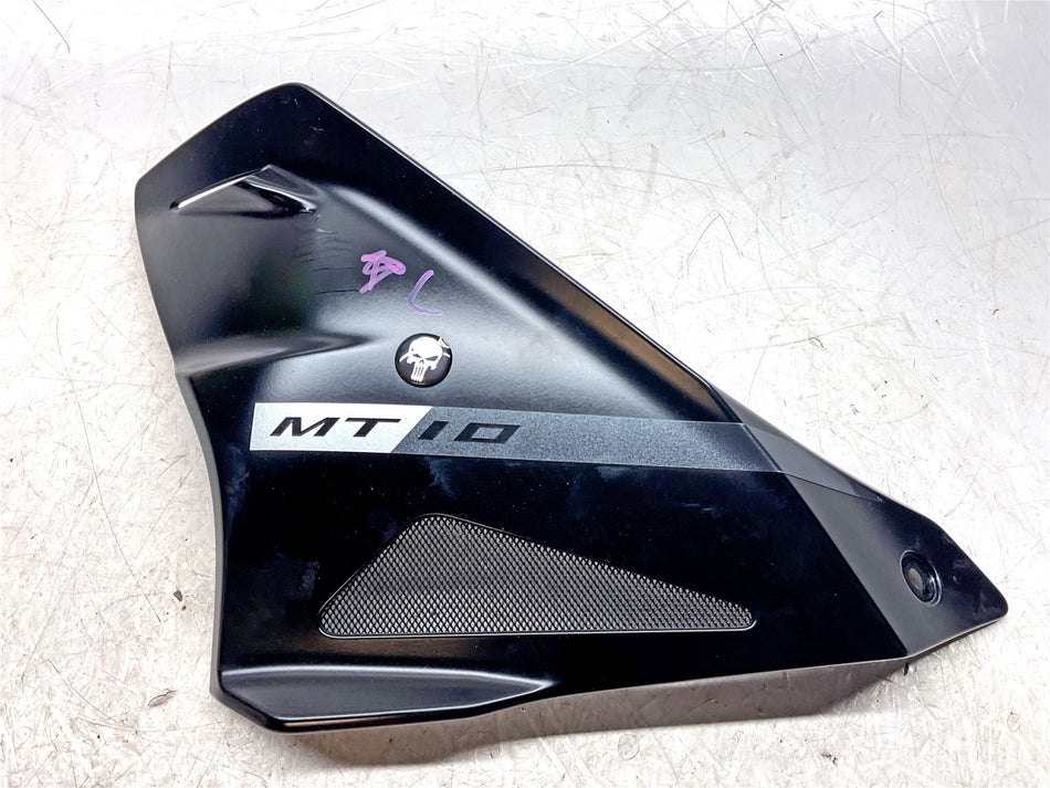 2020 Yamaha MT-10 Left Top Tank Cover - B672834M00P0