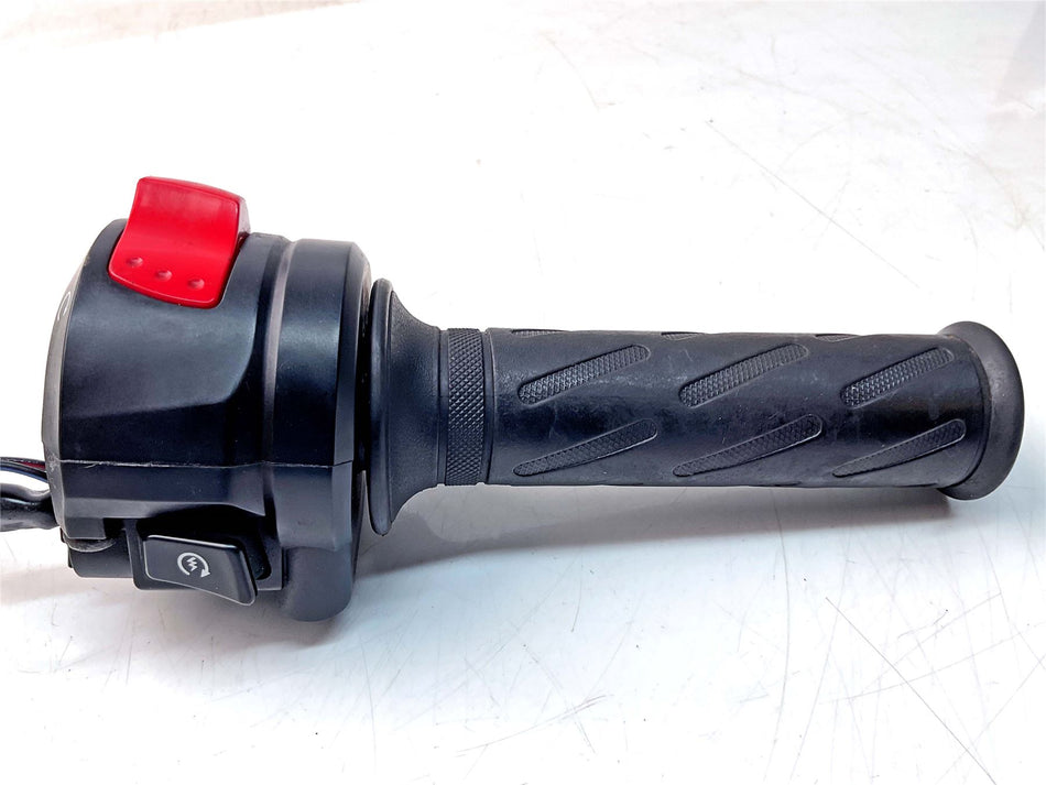 2006 Suzuki GSX-R600 Switchgear Right - 3720001H30000