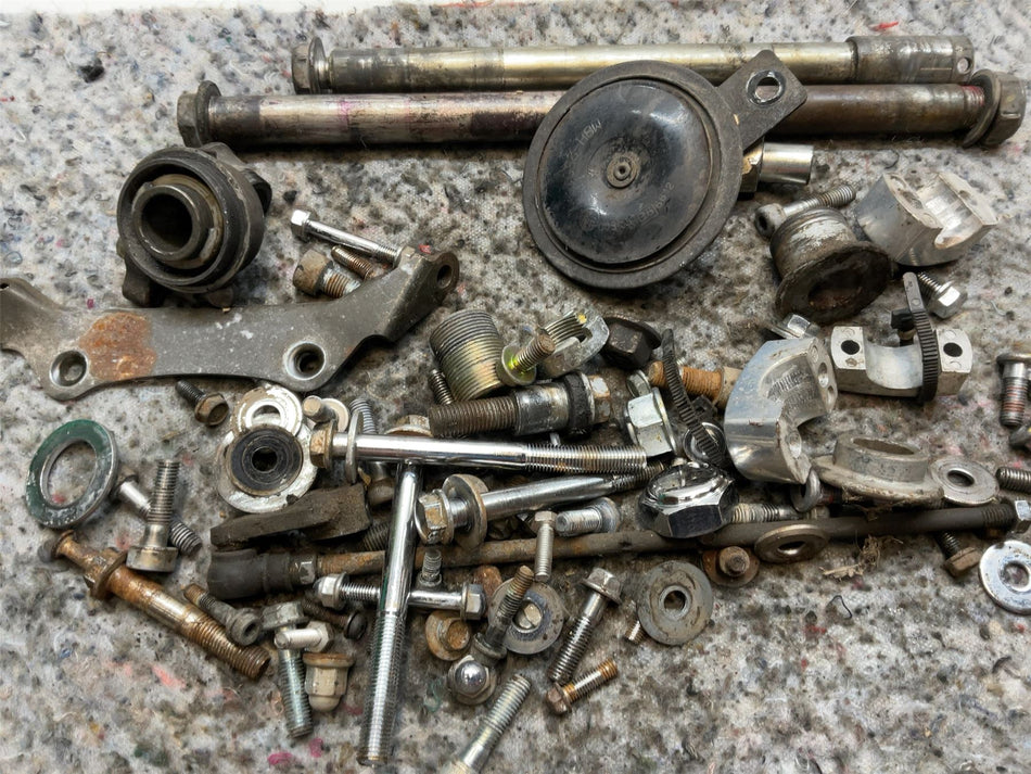 2003 Honda Shadow 750 Assorted Nuts Bolts & Fixings Axles Horn