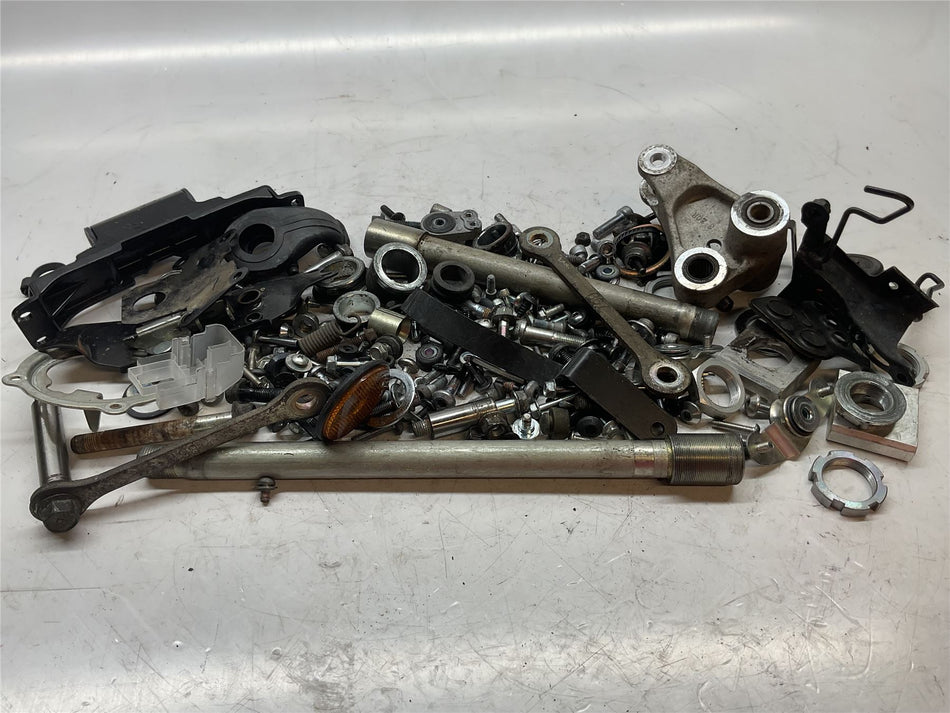 2018 Yamaha MT-10 Box of Bolts - B59323888