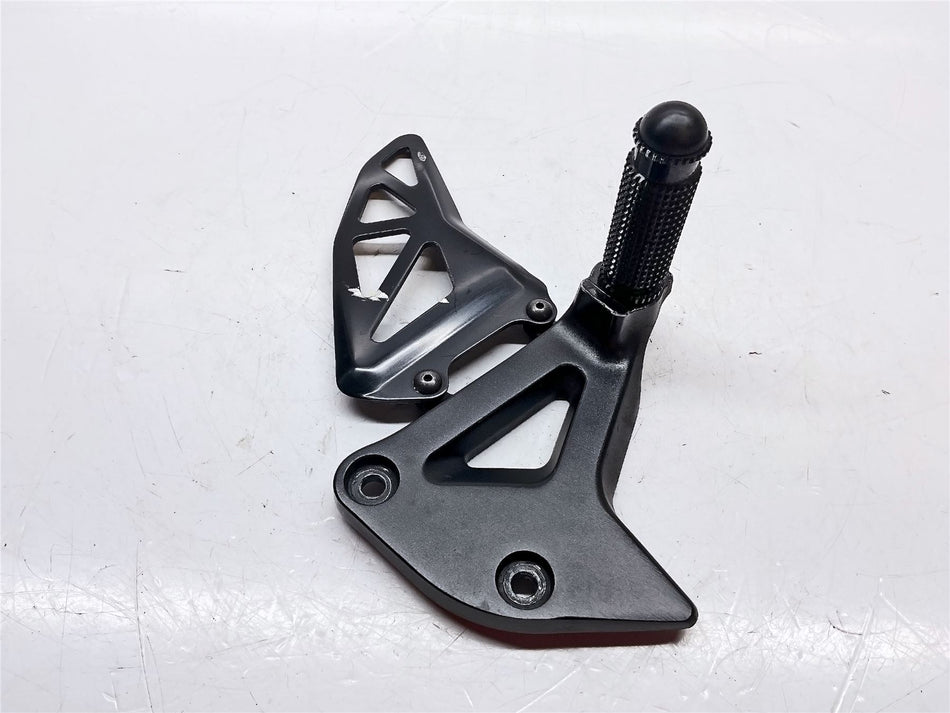 2020 Suzuki GSX-R1000RZ Left Front Footrest Hanger - 4352117K00000