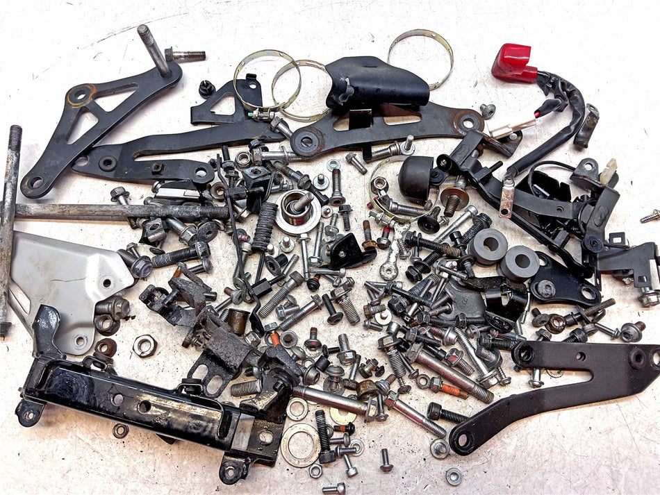2019 Kawasaki Z900 ZR900 Assorted Nuts, Bolts & Fixings