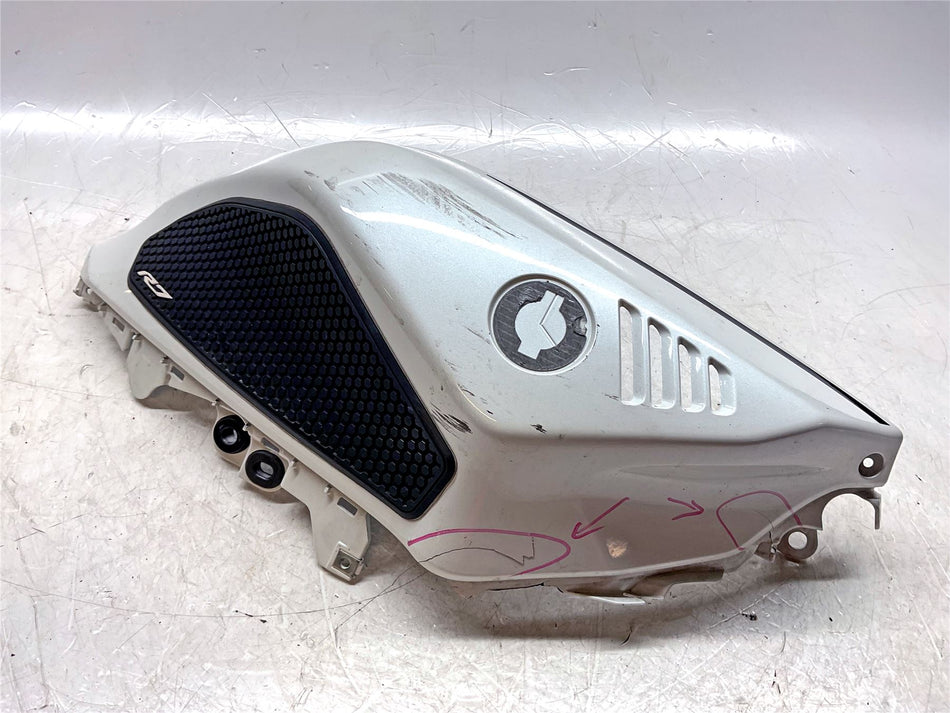 2022 Yamaha YZF R7 GP 60th Anniversary Ed Right Tank Fairing - BEBY241320GE