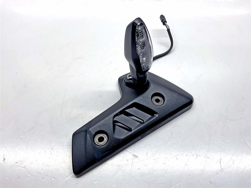 2025 Triumph Speed Triple 1200 Radiator Cowl and Indicator - T2317774