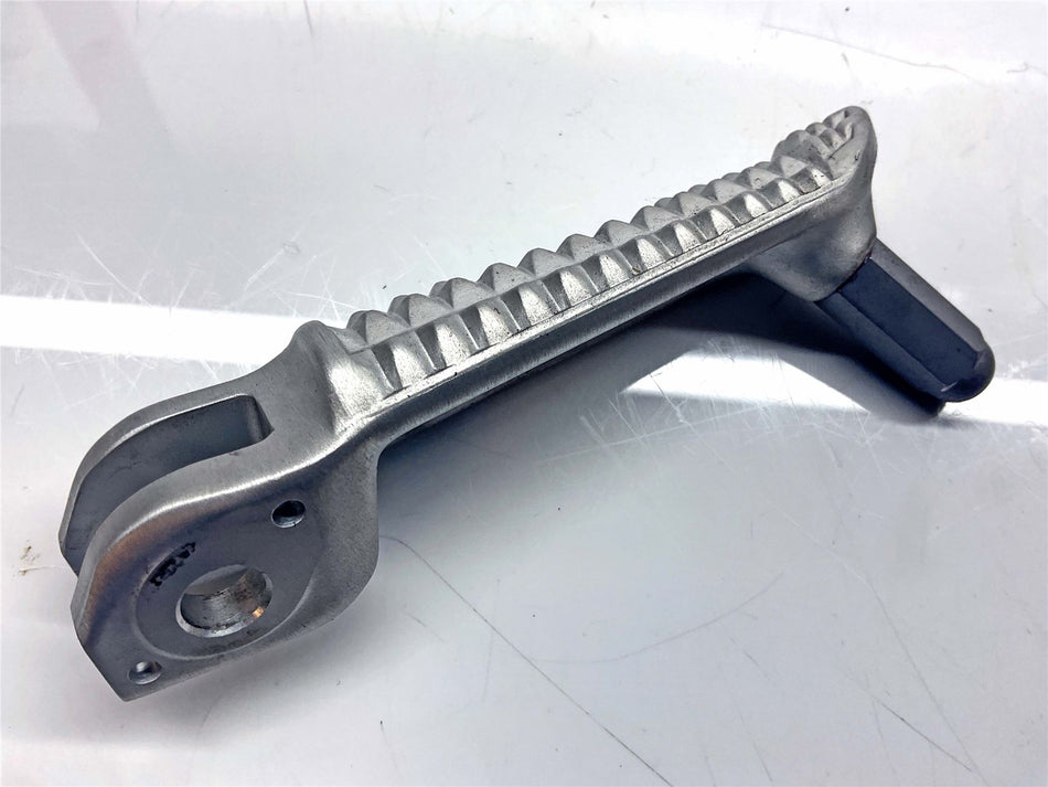 2025 Triumph Speed Twin 900 Front Right Footrest / Peg - T2083446