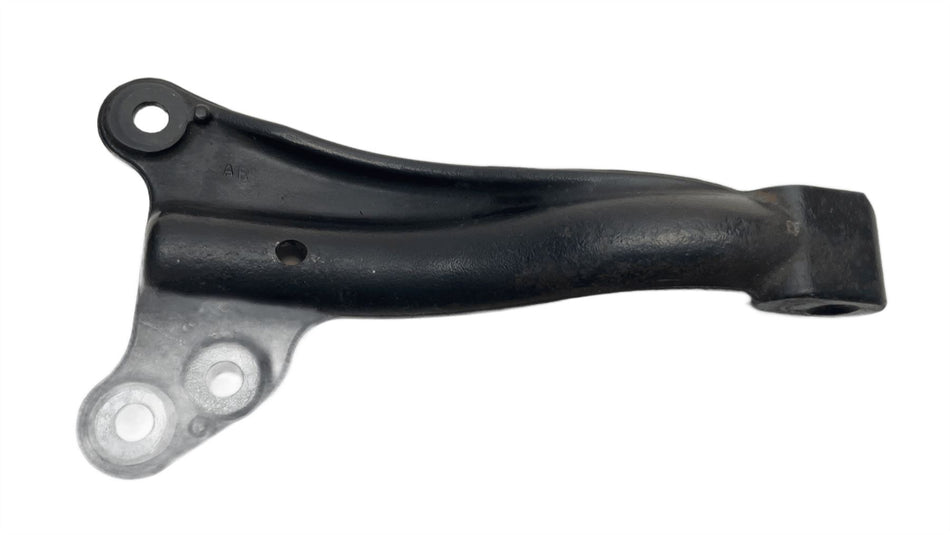 2013 Harley-Davidson Street Bob Front Right Footrest Hanger 5063990
