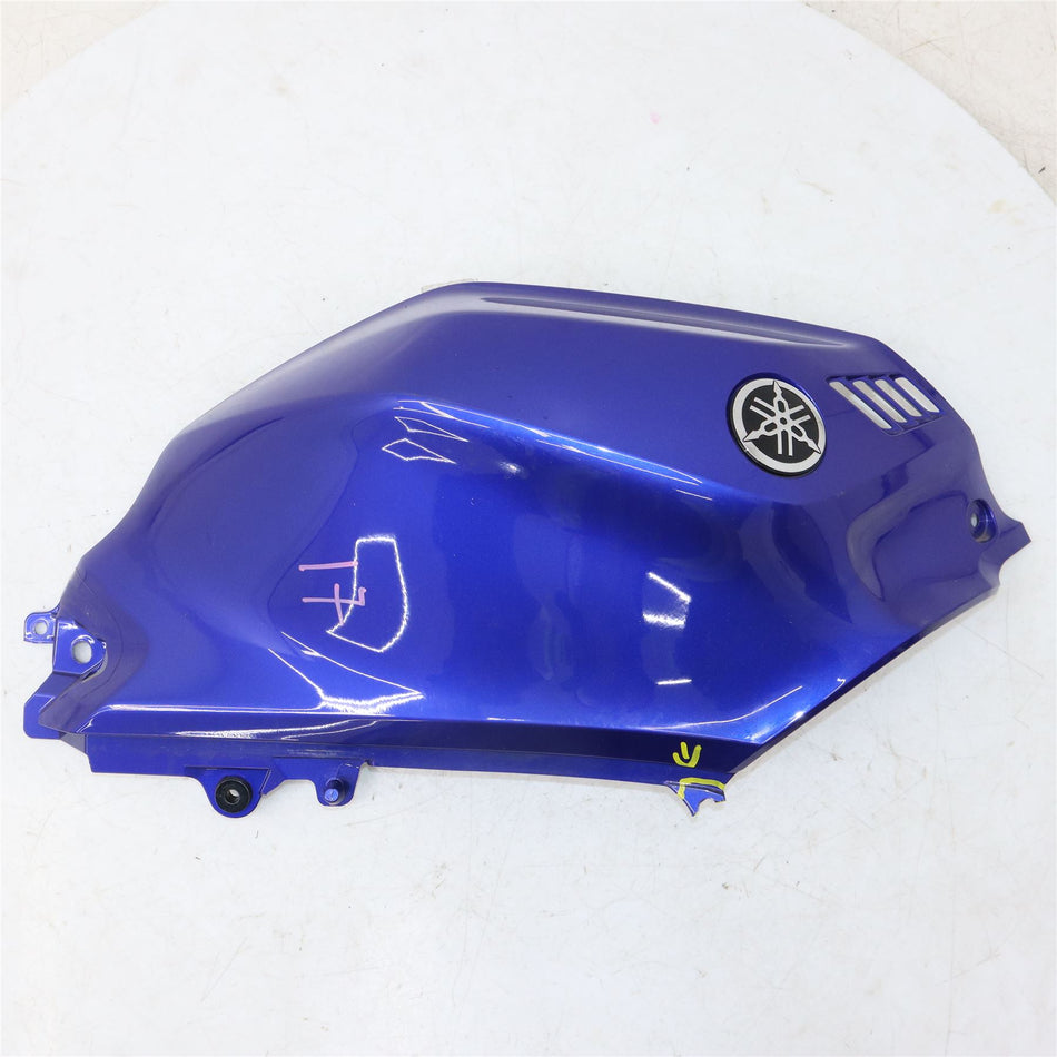 2024 YAMAHA YZF-R 125 Front Right Fuel Tank Fairing - bnuf413900