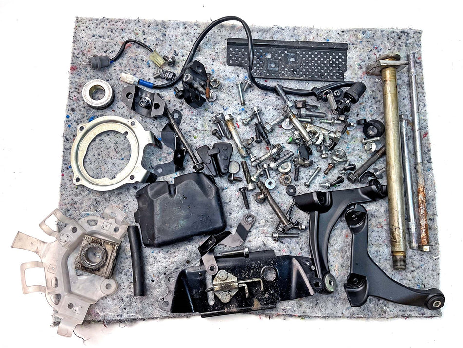 2018 Yamaha XSR900 Assorted Nuts, Bolts & Fixings
