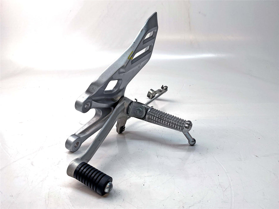 2023 Yamaha YZF-R 125 Front Left Footrest & Shifter - B5GF74420000