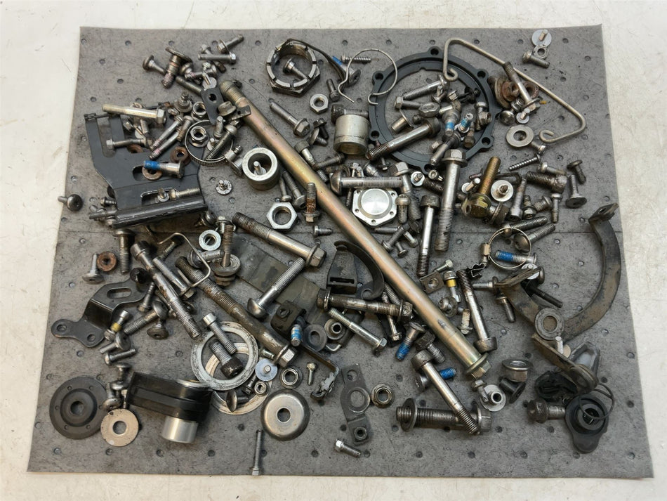 2013 Triumph Speed Triple 1050 Assorted Nuts Bolts Fixings 2306871