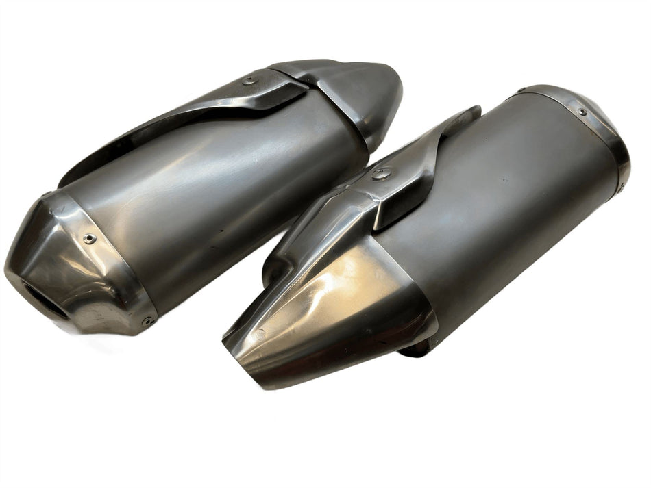 2011 Triumph Speed Triple 1050 Exhaust Muffler Silencers Pair 2207352