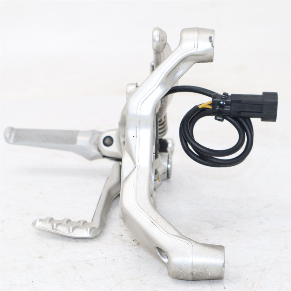 2015 DUCATI 1299 PANIGALE S Right Front Footrest and Hanger Assy - 824Z4621AA