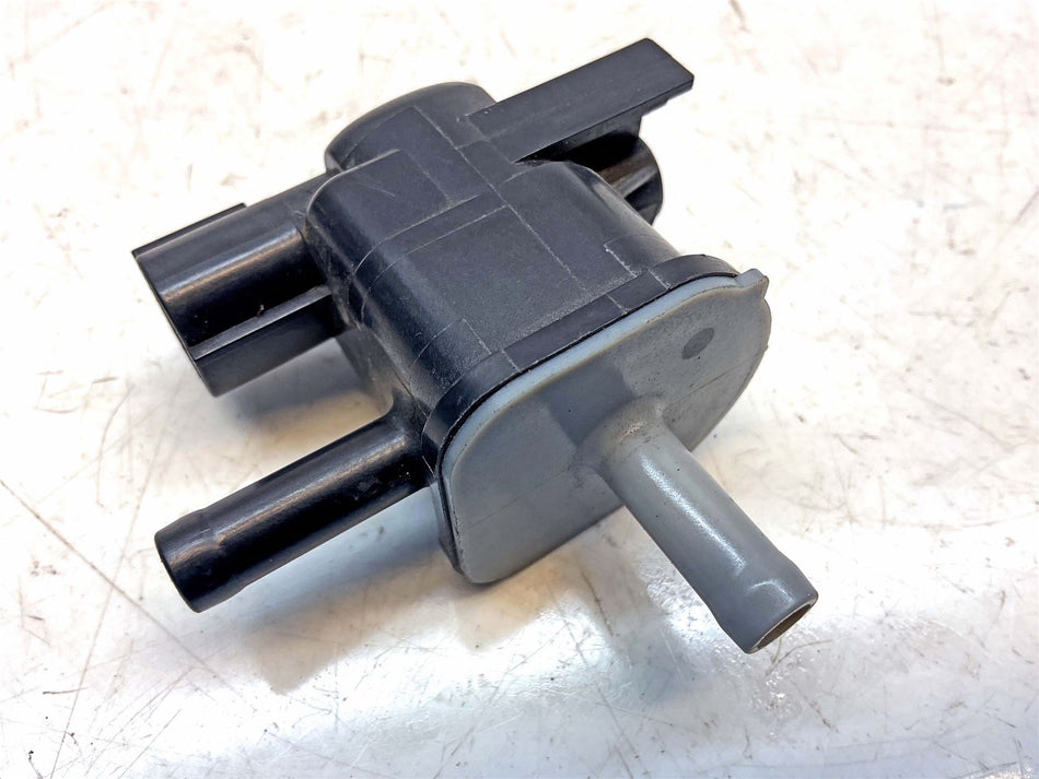 2024 Triumph Tiger 900 Rally Pro Purge Valve - T1248990